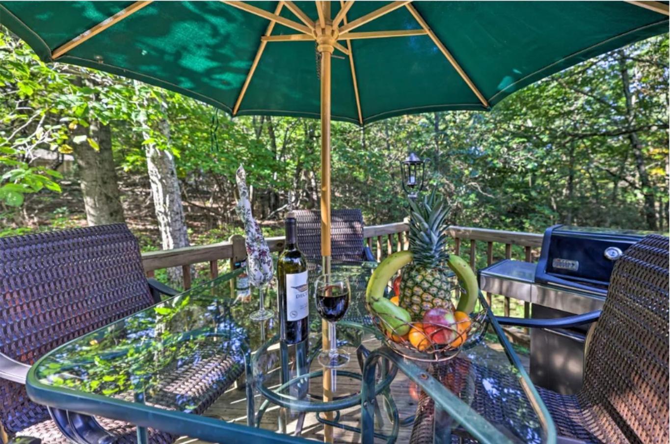 Pocono Mountain Home , Hot Tub- 1 Mile To Skiing! Tannersville Eksteriør bilde